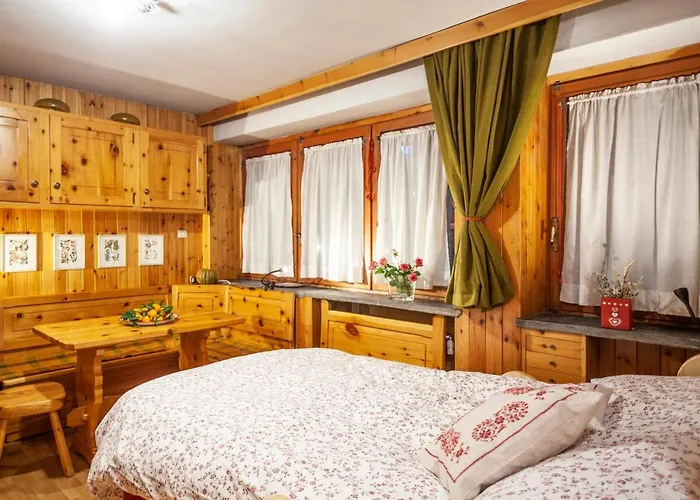 Casa-chalet, In Centro A Courmayeur! Lägenhet