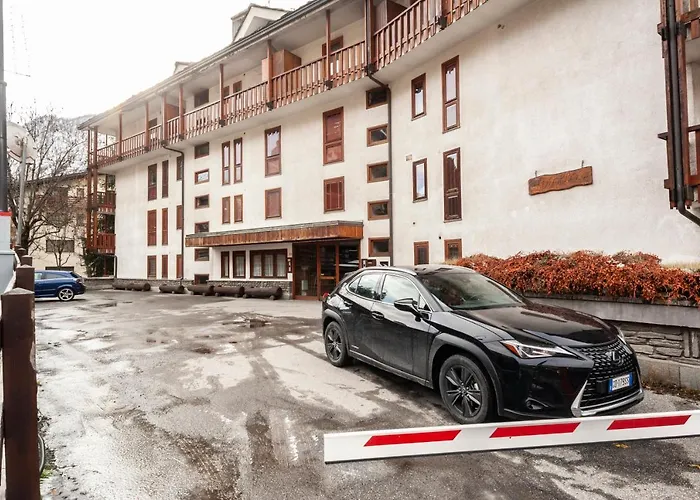 Casa-chalet, In Centro A Courmayeur! Apartment *